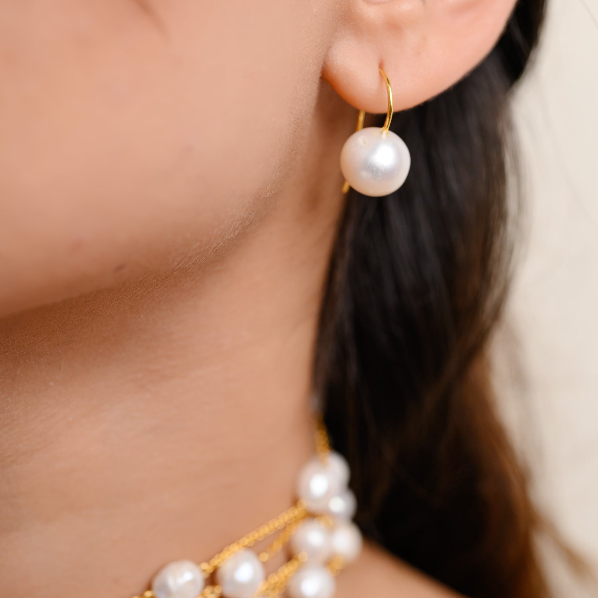 PEARL ARC DROP EARRING