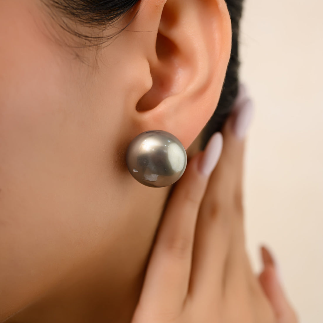 DOME PEARL STUDS