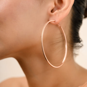 ROUND STATEMENT EARRINGS