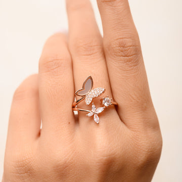 FLUTTERING BUTTERFLY RING WITH MOP