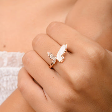 BLINGEE BUTTERFLY RING WITH MOP