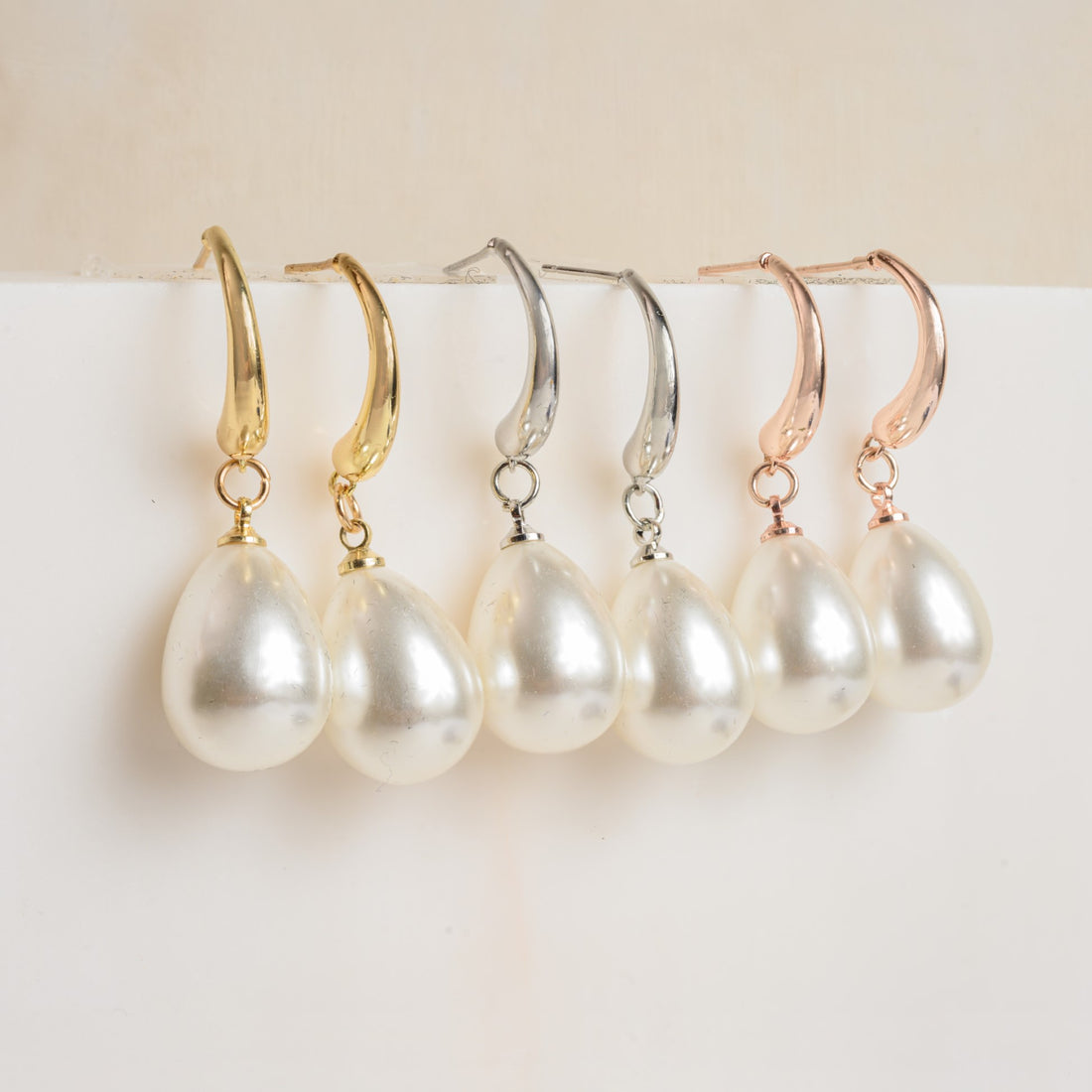 PEARL TEAR DROP EARRINGS