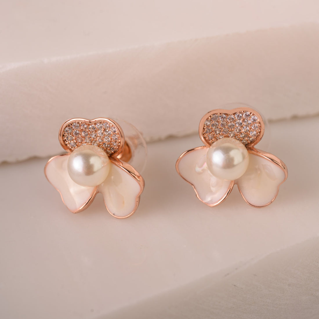 PEARL FLOWER EARRINGS